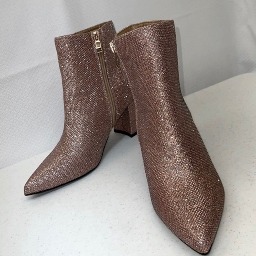 Elegant Glitter Ankle Boots - Picture 2 of 9